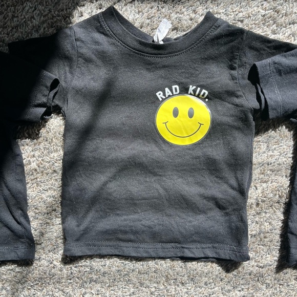 Lightly worn, graphic t-shirts, 12-18 months. - Picture 4 of 8